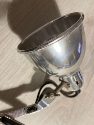 Lampada retrattile da parete in metallo