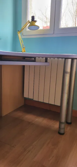 Escritorio juvenil rinconera lila y madera de haya