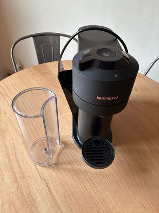 Cafetera Nespresso Negra