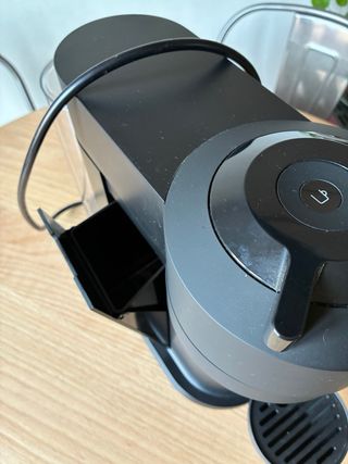 Cafetera Nespresso Negra