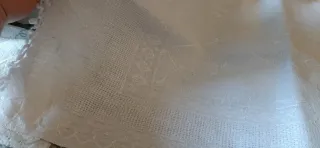 Elegante asciugamano in fiandra con inserto aida