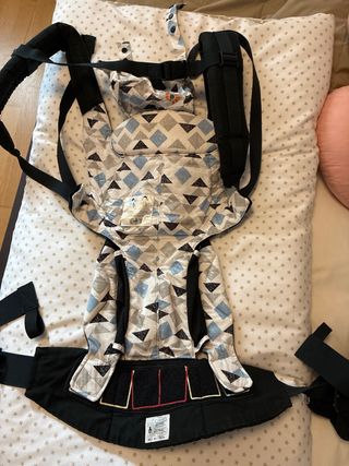 Mochila Ergobaby Porteo Ergonómica Negra