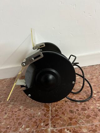 Amoladora de banco / esmeril ECTRAM 150 mm