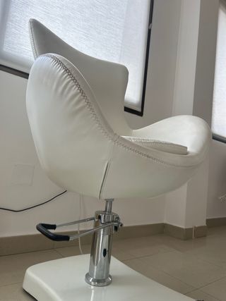 Sillón de pedicura blanco