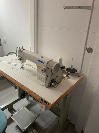 Máquina de coser JUKI industrial