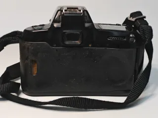 Nikon F70 + Objetivo 35mm F2 D