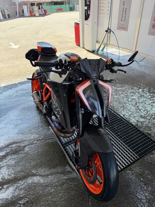 KTM 1290 Super Duke R