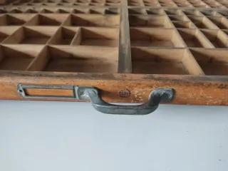 ANTIGUO CAJÓN DE IMPRENTA CHIBALETE