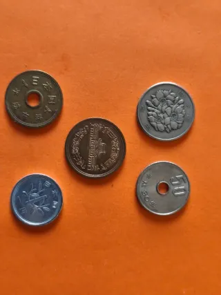 Monedas Japonesas Varias