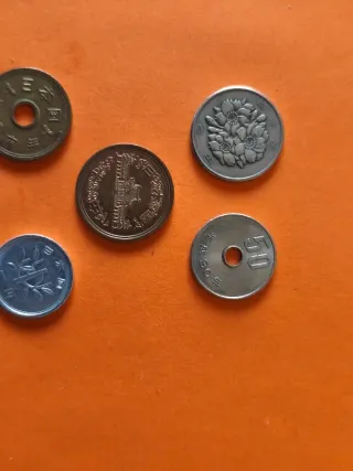 Monedas Japonesas Varias