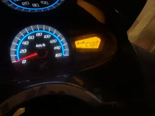 Maxiscooter Negra Honda PCX