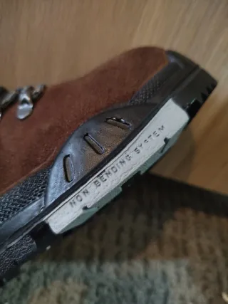 Botas de montaña / trabajo Robusta