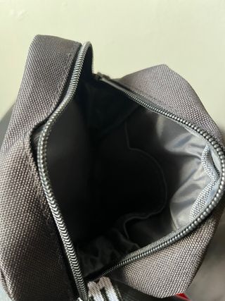 Bandolera Supreme Negra Con Correa Ajustable Nueva