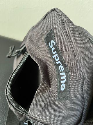 Bandolera Supreme Negra Con Correa Ajustable Nueva