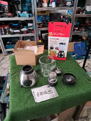 Frullatore Royal 800W con Tritatutto