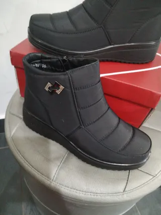 Scarponcini donna n.36 neri