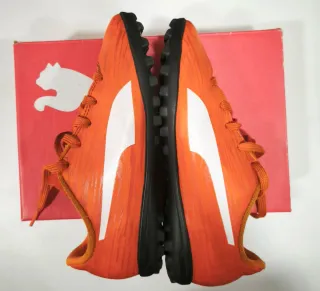 Botas de fútbol Puma multitaquitos Naranja