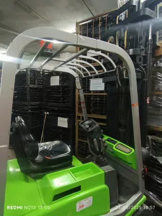 Carretilla Eléctrica Cesab Batería Estropeada