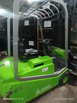 Carretilla Eléctrica Cesab Batería Estropeada