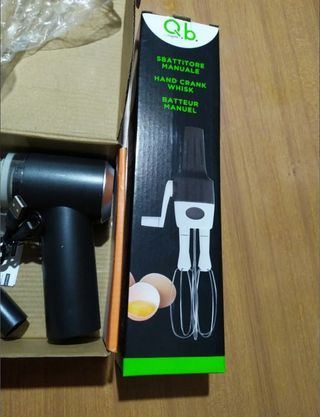 Set aspirapolvere ricaricabile +sbattitore manuale