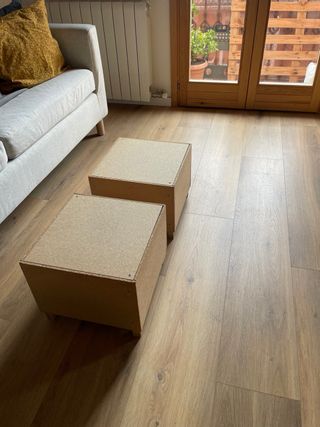 2 puffs/reposapiés/mesitas auxiliares madera Ikea