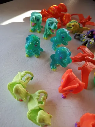 28 Figuras Funko Pop de Kinder Joy