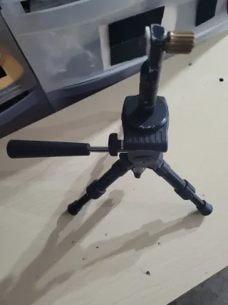 Treppiede per fotocamera/binocolo