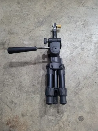 Treppiede per fotocamera/binocolo