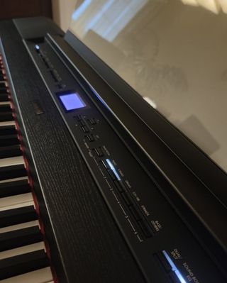 Piano Yamaha P525 Negro