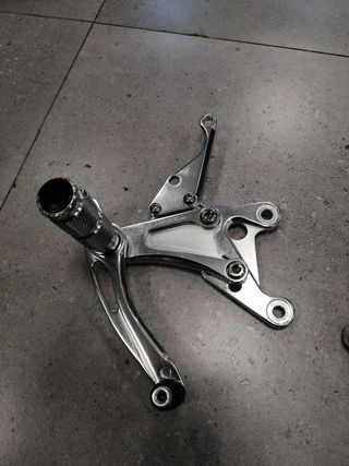 ESTRIBERAS AJUSTABLES J4RACE