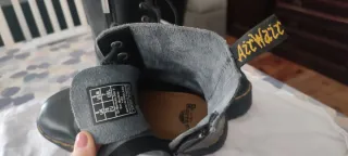 Botas Dr. Martens Negras plataforma