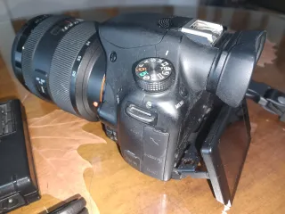 Cámara Sony SLT-A58 + Objetivo + Bolso y Accesorio