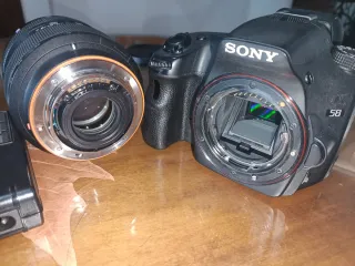 Cámara Sony SLT-A58 + Objetivo + Bolso y Accesorio