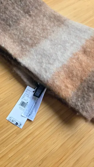 Bufanda de lana Mango