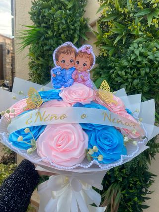 Regala un ramo para revelación sorpresa