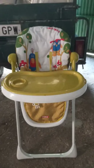 Trona infantil Piku con funda