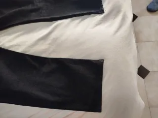 Pantalón vaquero negro