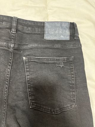 Pantalones vaqueros Bershka rotos hombre negro