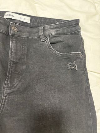 Pantalones vaqueros Bershka rotos hombre negro