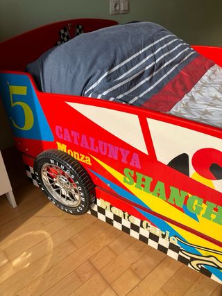 Cama infantil coche de carreras