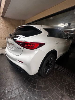 Infiniti Q30 65.000km