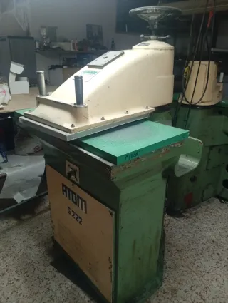 Máquina de torquelar ATOM G.222