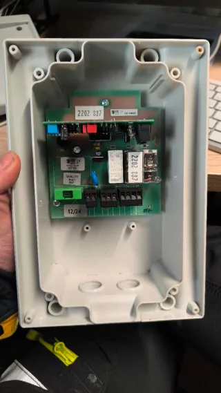 Lazo magnético para barreras automáticas