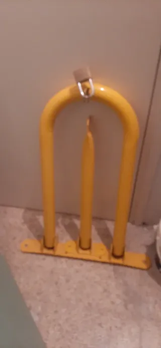 Cepo parking amarillo con candado