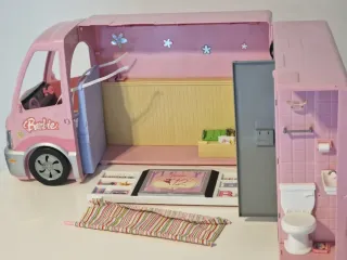 Autocaravana Barbie anni '90