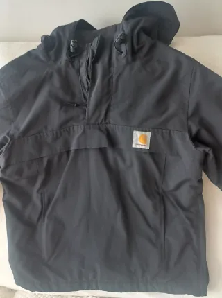 Chaqueta Carhartt tipo poncho negra