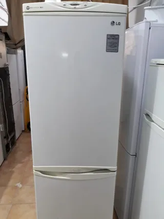 Nevera Marca LG altura 190cm ancho 60cm class A+.