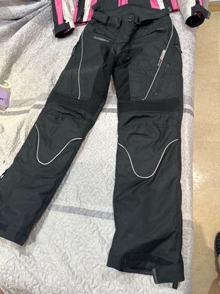 Traje Moto Mujer Negro y Rosa