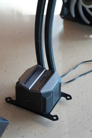 Refrigeración Líquida MSI MAG CORELIQUID M240