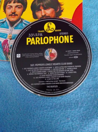 The Beatles Sgt. Pepper's Lonely Hearts Club Band